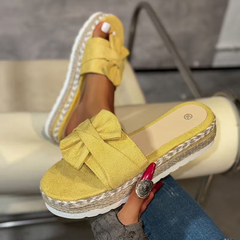 Bowie Bow Platform Slides – The Sandal That Upgrades Every Summer Outfit Instantly