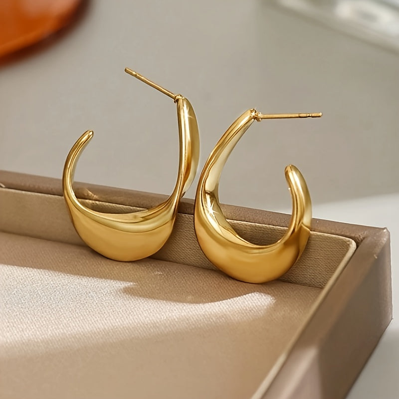 Sculpted Crescent Hoop Earrings — image 2