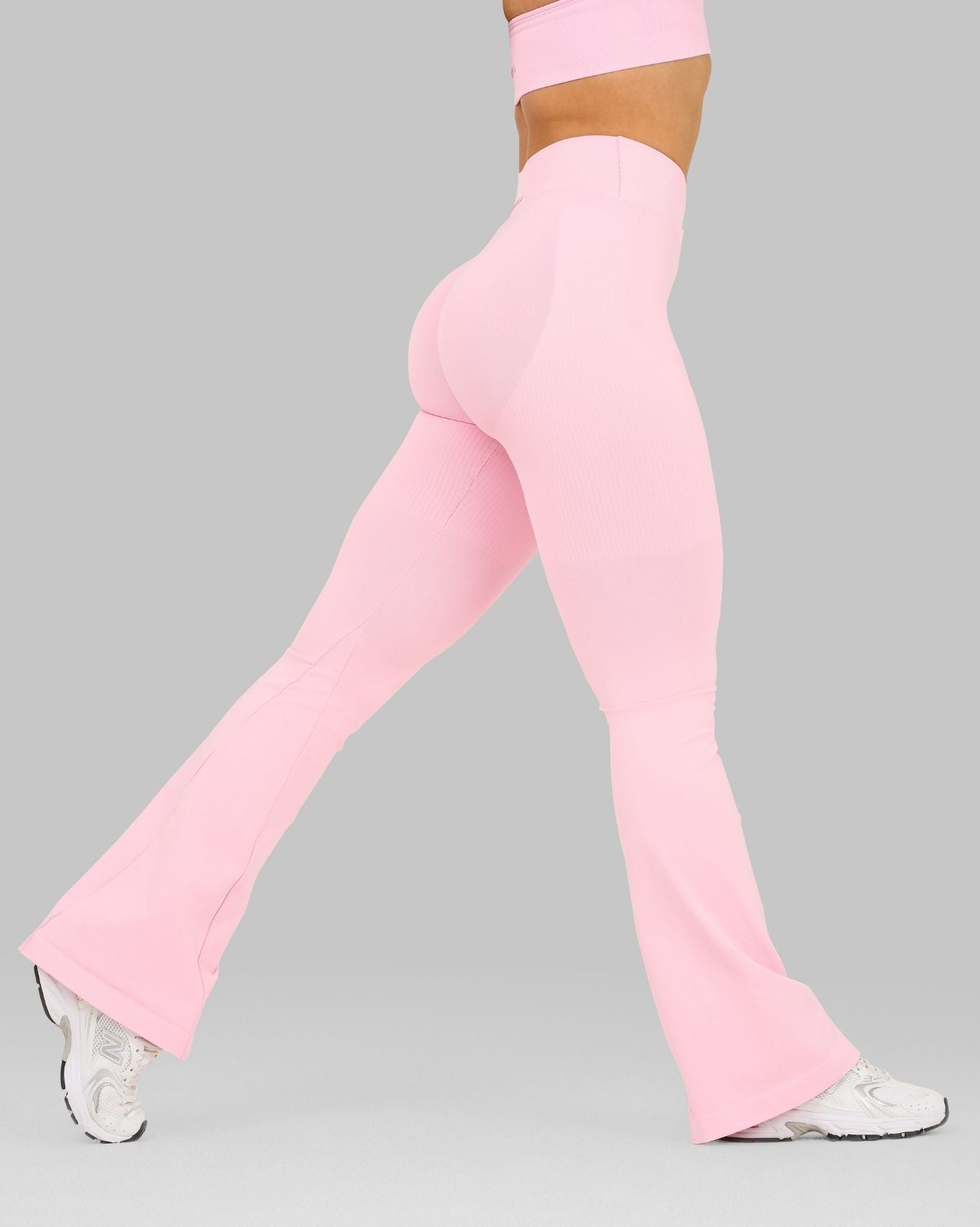 Elevate™ Sculpting Mid V-Waist Scrunch Flare | Candy Pink