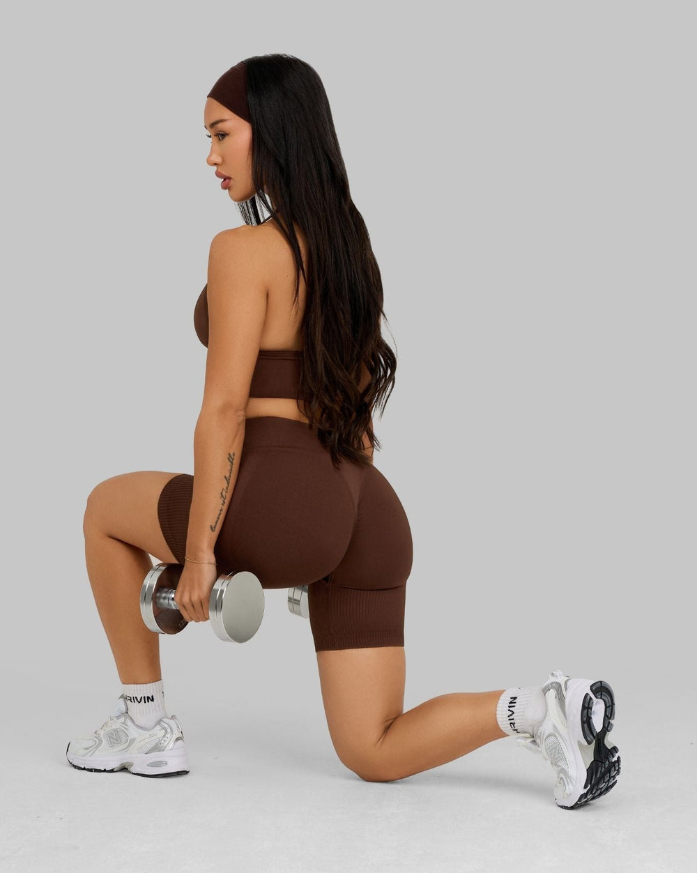 Elevate™ Sculpting Mid Waist Scrunch Shorts | Bourbon Brown