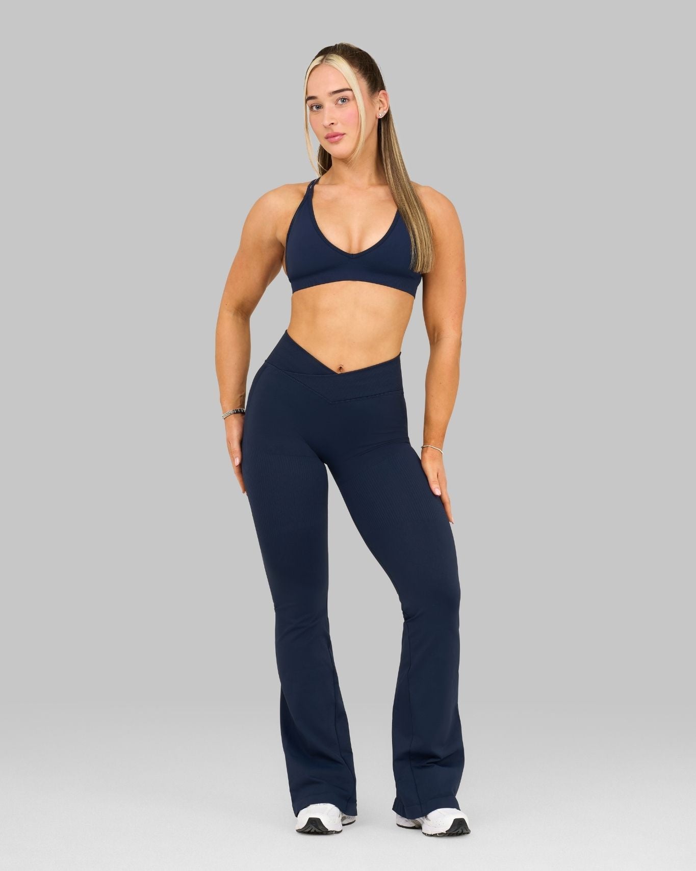 Elevate™ Sculpting Mid V-Waist Scrunch Flare | Midnight Navy