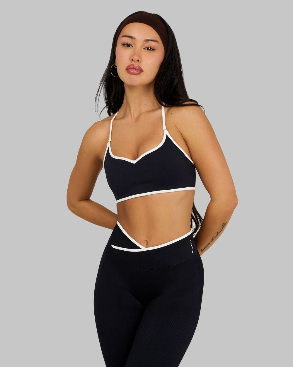 Outline Sweetheart Multiway Bra | Night Black