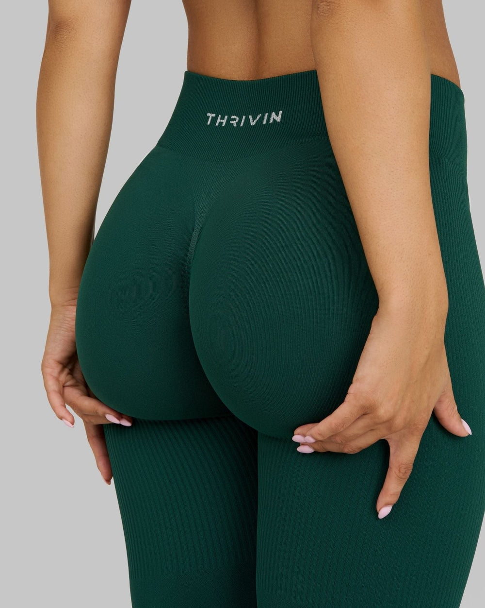 Elevate™ Sculpting Mid Waist Scrunch Leggings | Pine Green