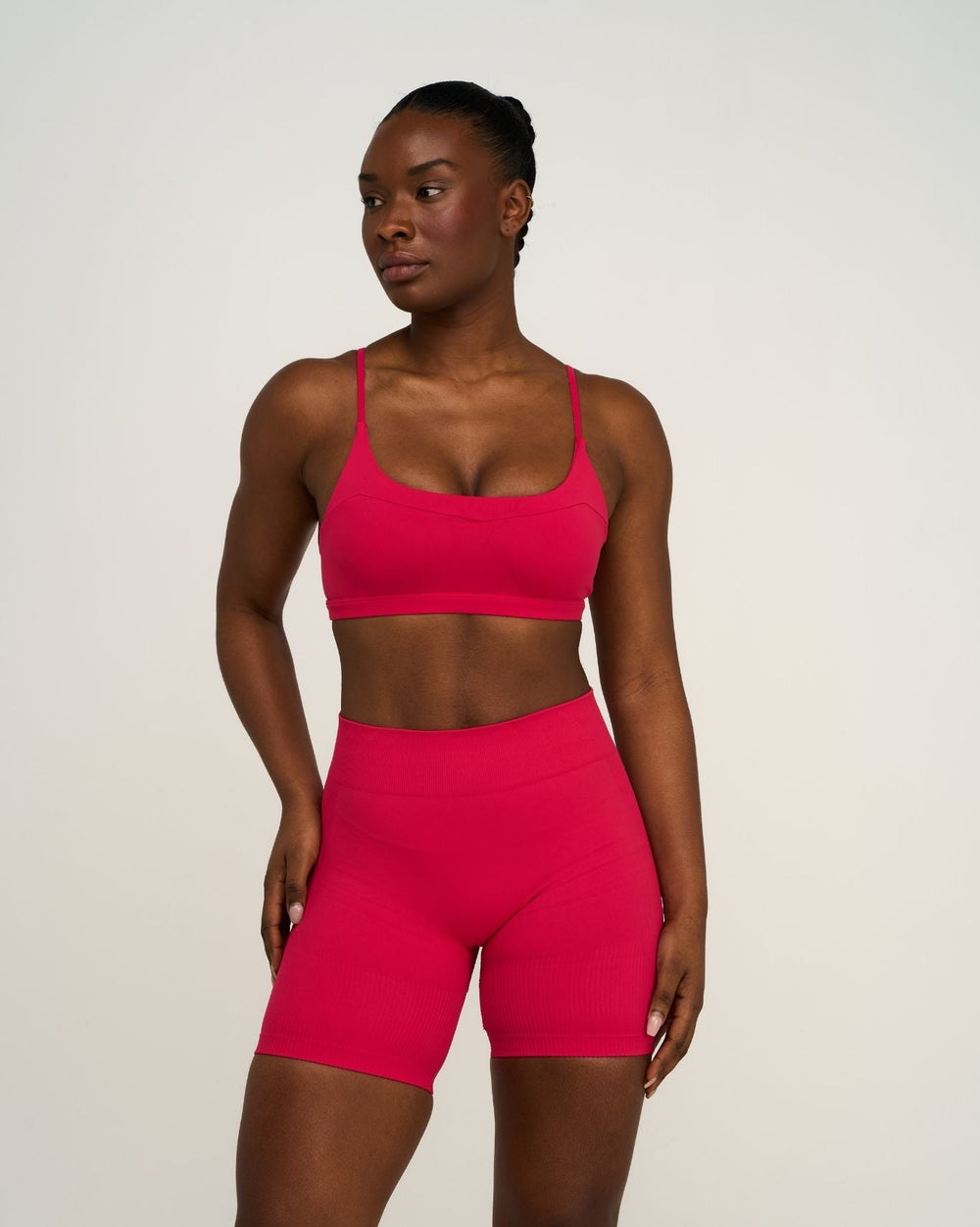 Elevate™ Sculpting Seamless Scoop Neck Bra | Strawberry