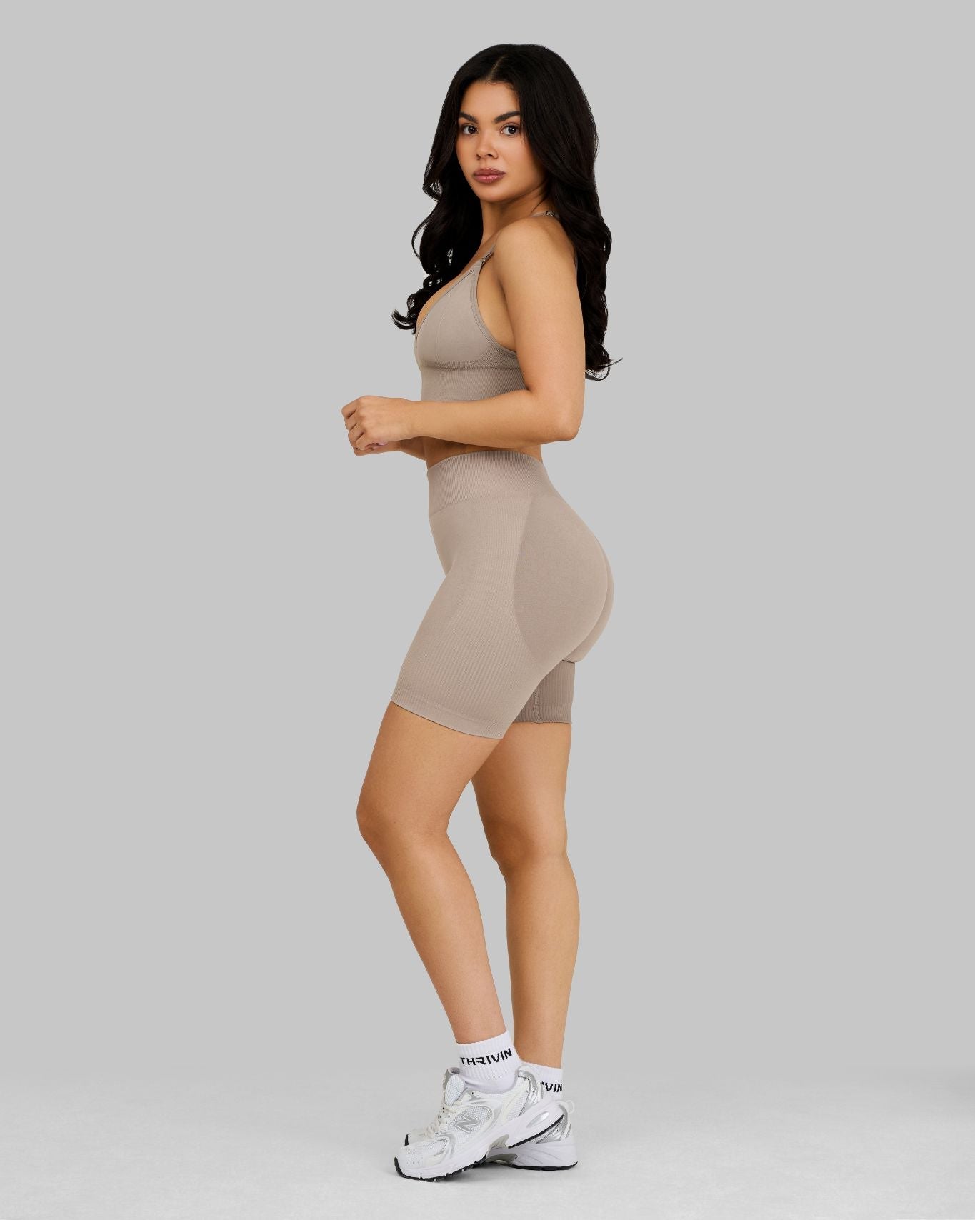Elevate™ Sculpting Mid Waist Scrunch Shorts | Latte