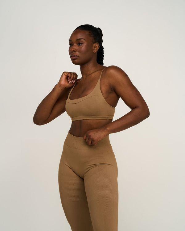 Elevate™ Sculpting Seamless Scoop Neck Bra | Toffee