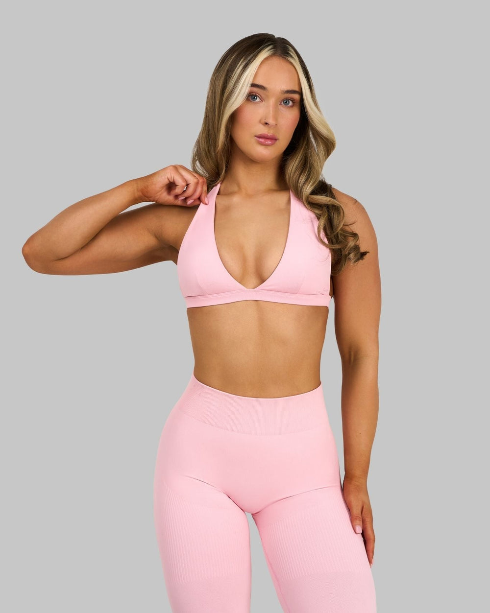 Elevate™ Sculpting Seamless V-Neck Halter Bra | Cotton Pink