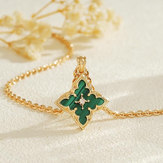 Emerald Clover Pendant Necklace — image 1