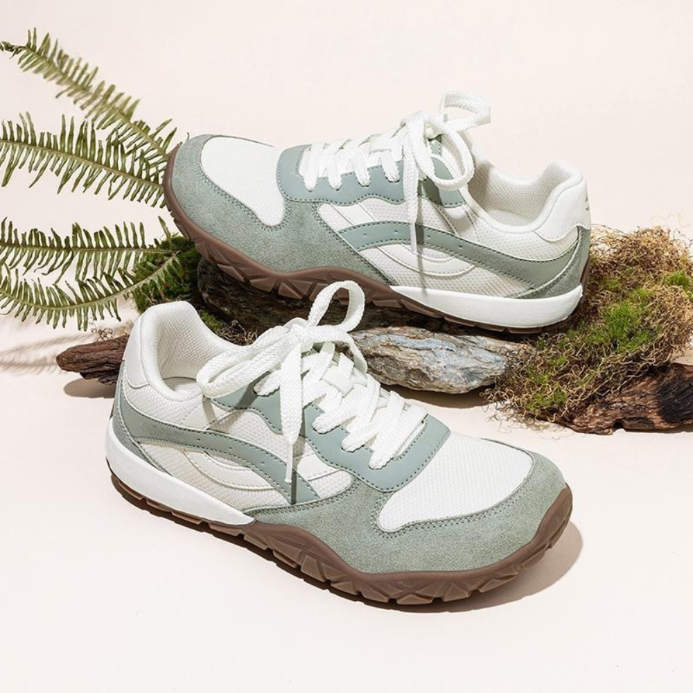 Trail Retro Wide-Fit Sneakers – Made for Real Feet, Built for Real Life