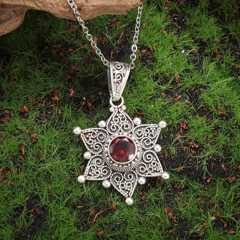 Jessindra Carmalyth White Gold Necklace — image 1