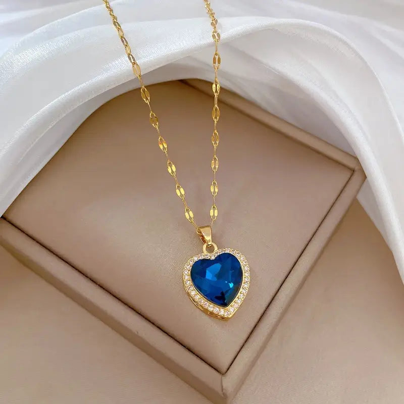 Jaselle Vireyne Gold Necklace — image 2