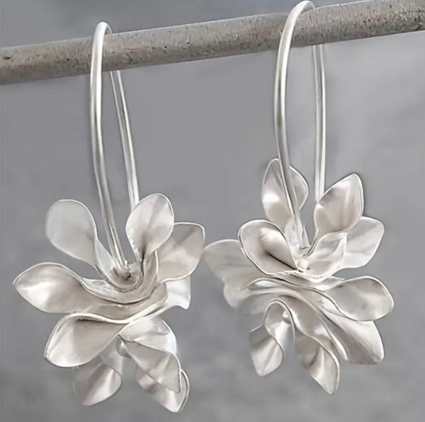 White Gold Floral Hoop Earrings — image 1