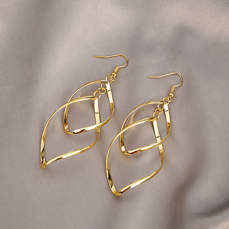 Minimal Gold Layered Drop Earrings — image 1