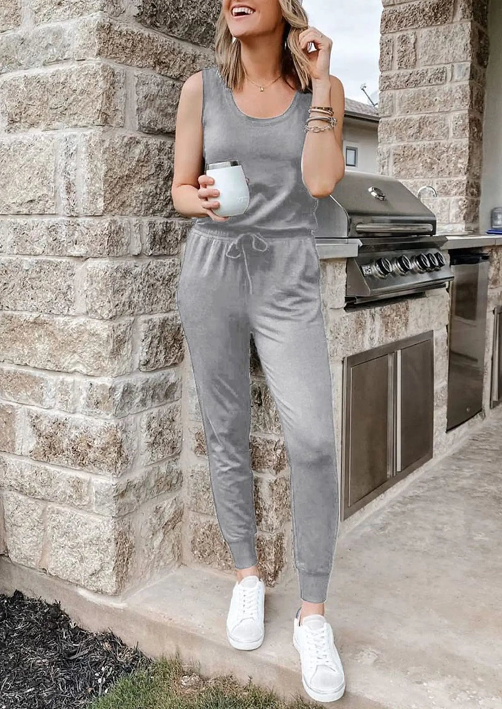 Osonn Two Piece Outfit Sets Casual Sleeveless Crewneck Tops and Sweatpants