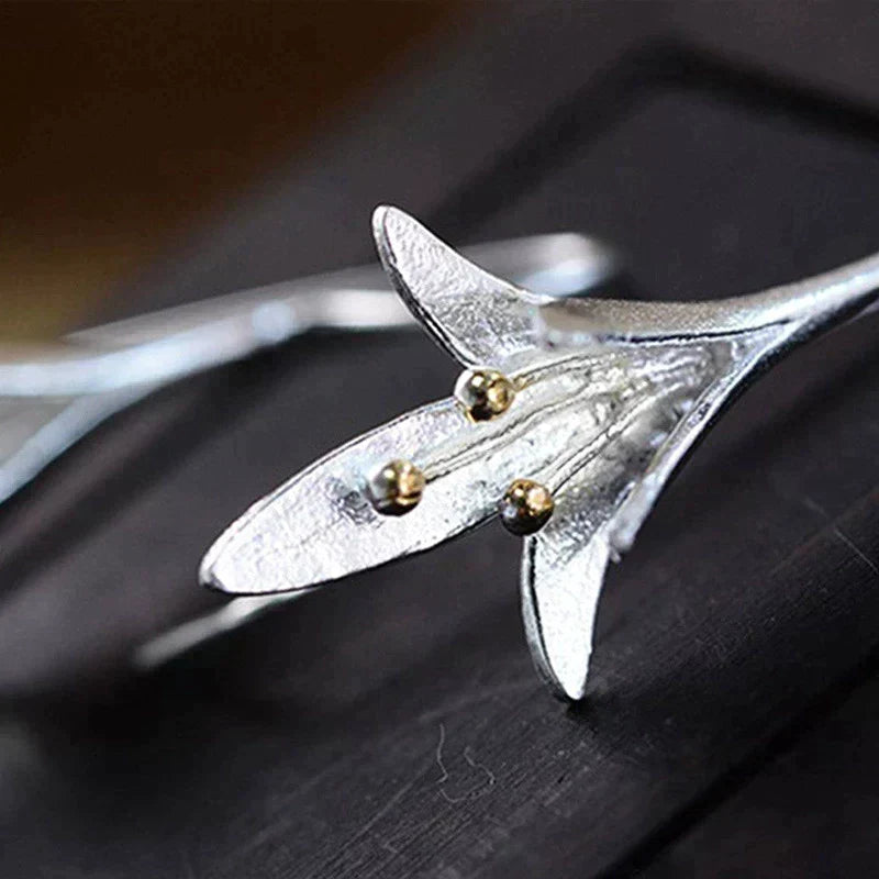 Classic Silver Flower Earrings — image 3