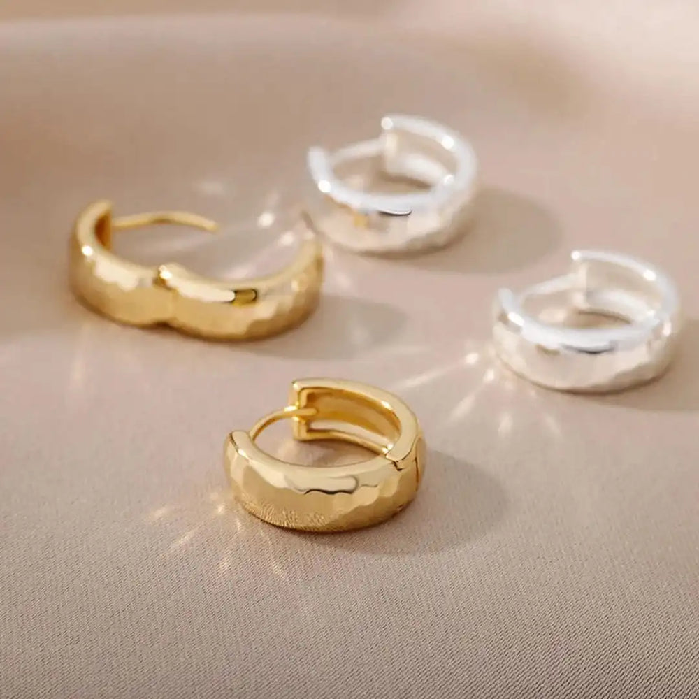 Timeless Sculpted Gold Hoop Earrings — image 3
