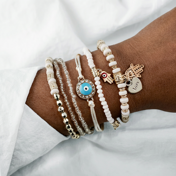 Timeless Hamsa Charm Bracelet — image 1