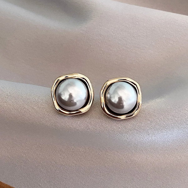 Signature Graceful Pearl Earrings — image 1