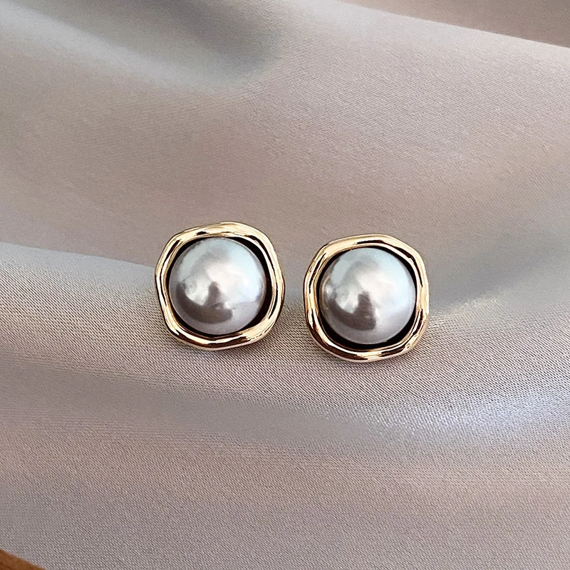 Elegant Black Pearl Earrings — image 1