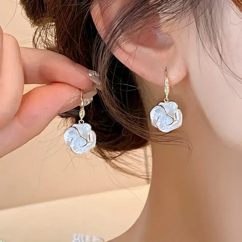 White Spiral Classic Earrings — image 2