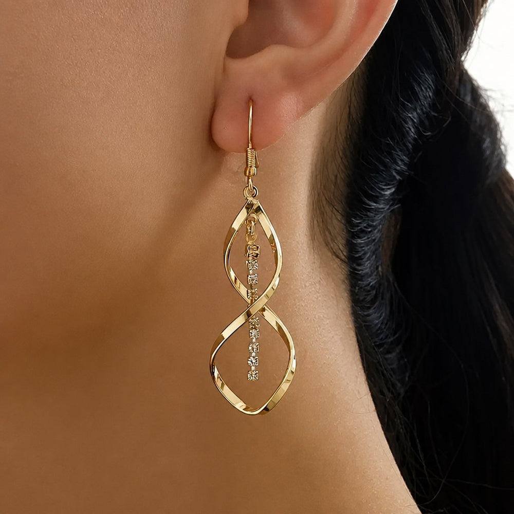 Sunbeam Spiral White Gold Earrings — image 2