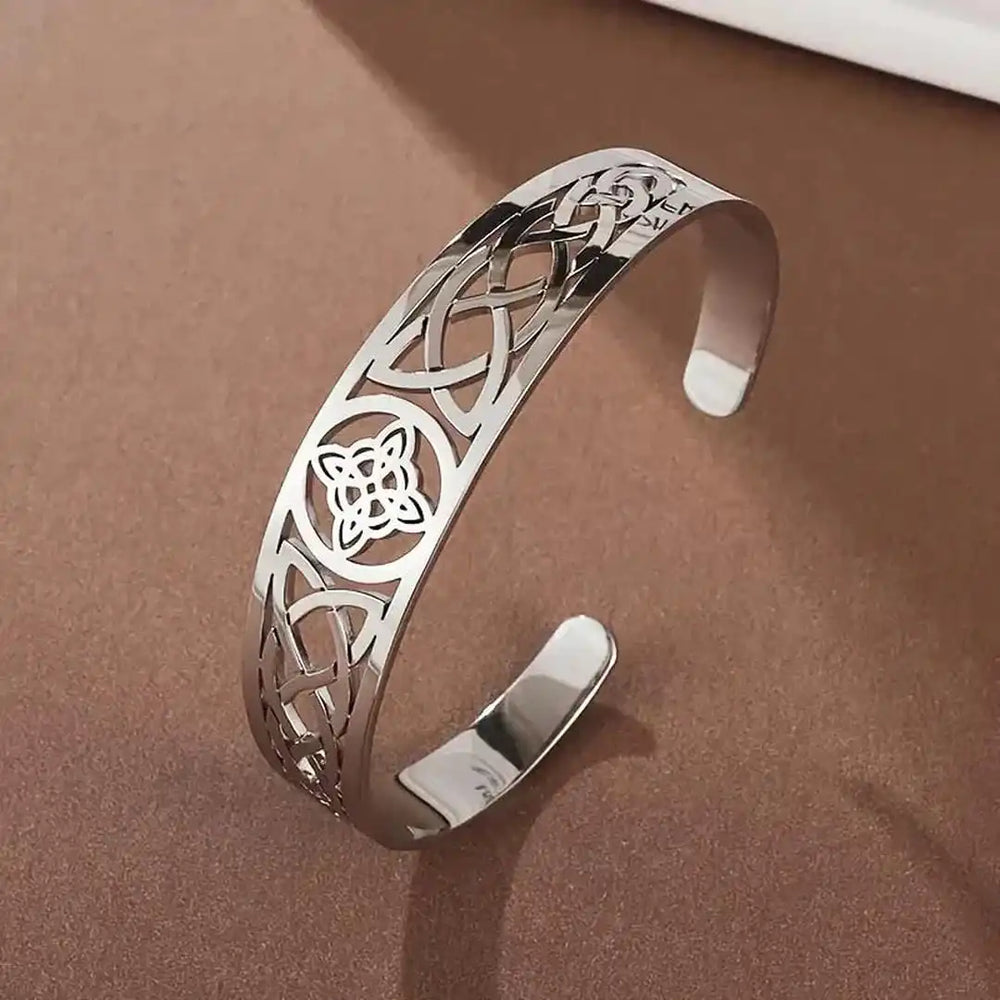 Exquisite Open Silver Hollow Bracelet — image 1