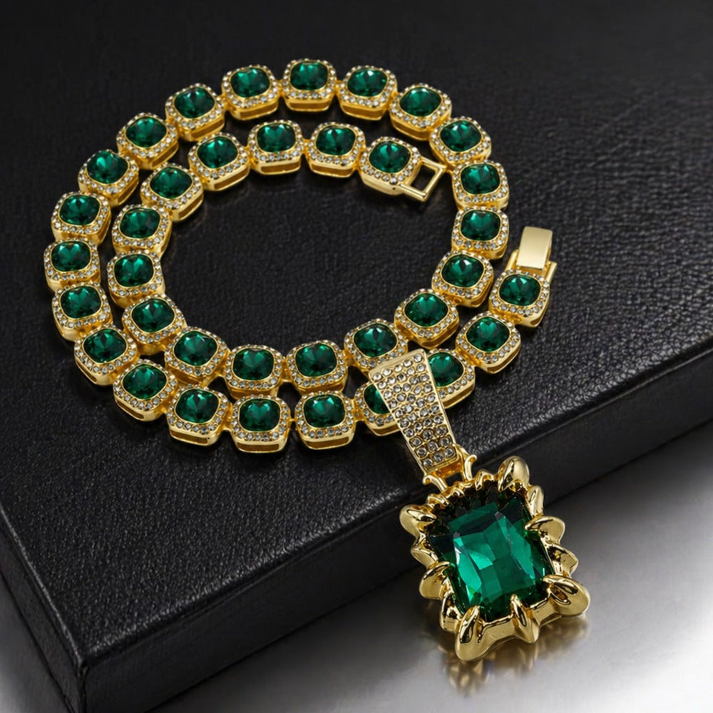Luxury Golden Emerald Necklace — image 2