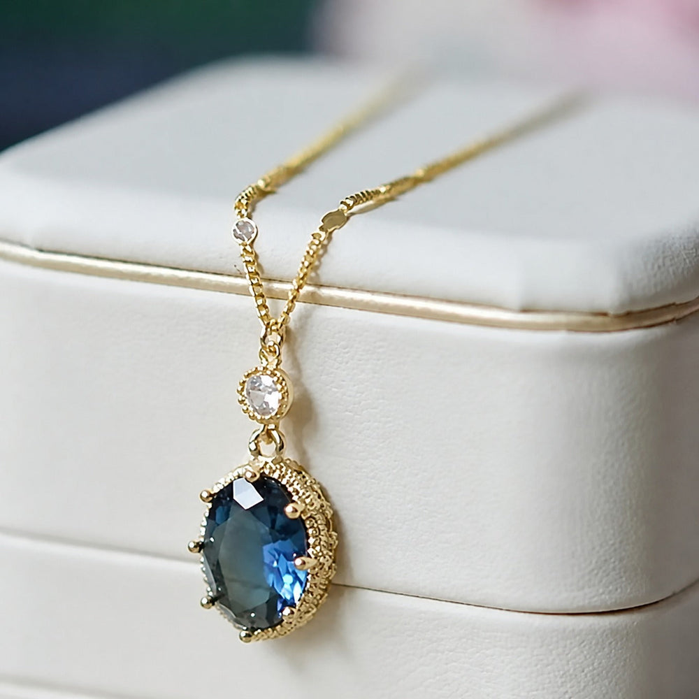 Thessia Lunebray Gold Necklace — image 3