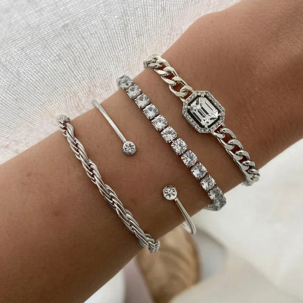 Domitia Calvina White Gold Bracelet Set — image 1