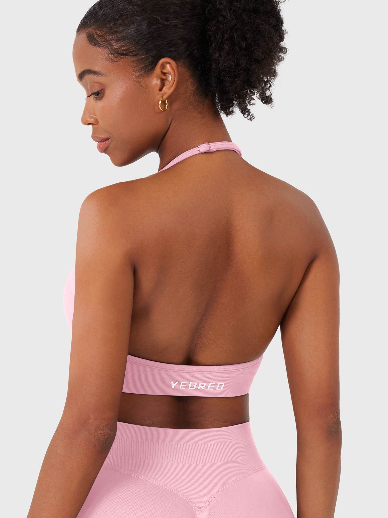 Yeoreo Vanie SoftHue™ Halter Sports Bra