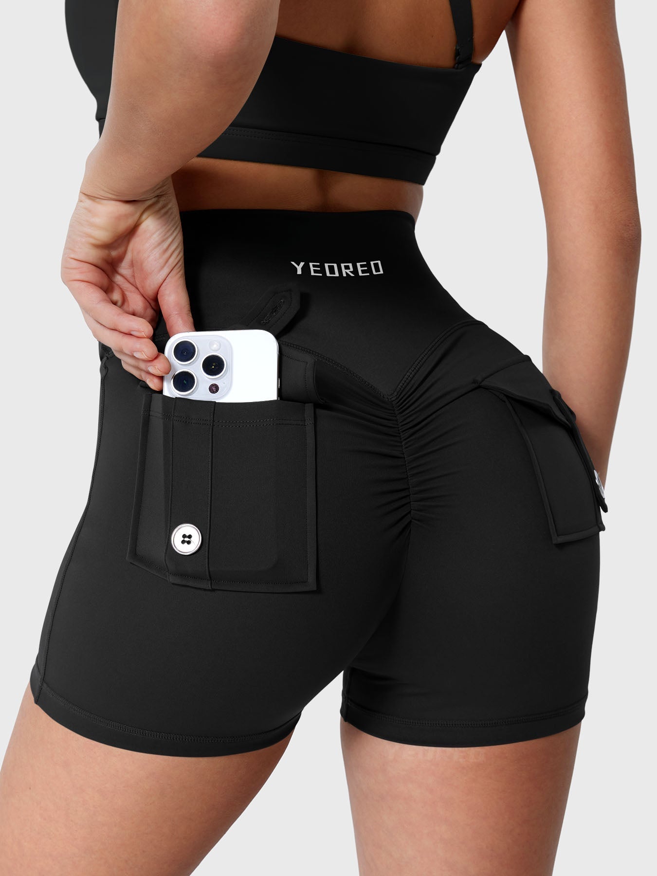 Yeoreo Charm CoreFlex™ V-Waistband 3.6" Shorts