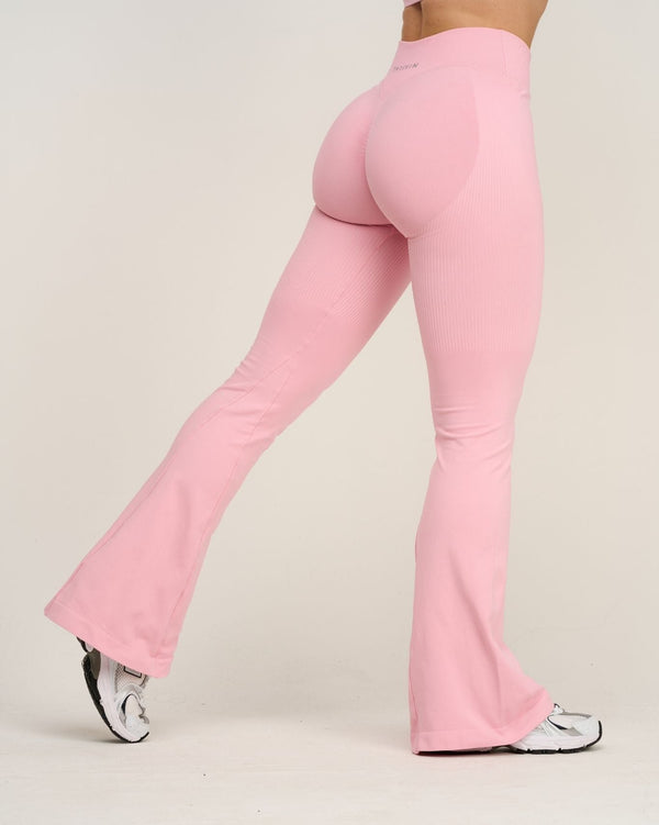 Elevate™ Sculpting Mid V-Waist Scrunch Flare | Cotton Pink