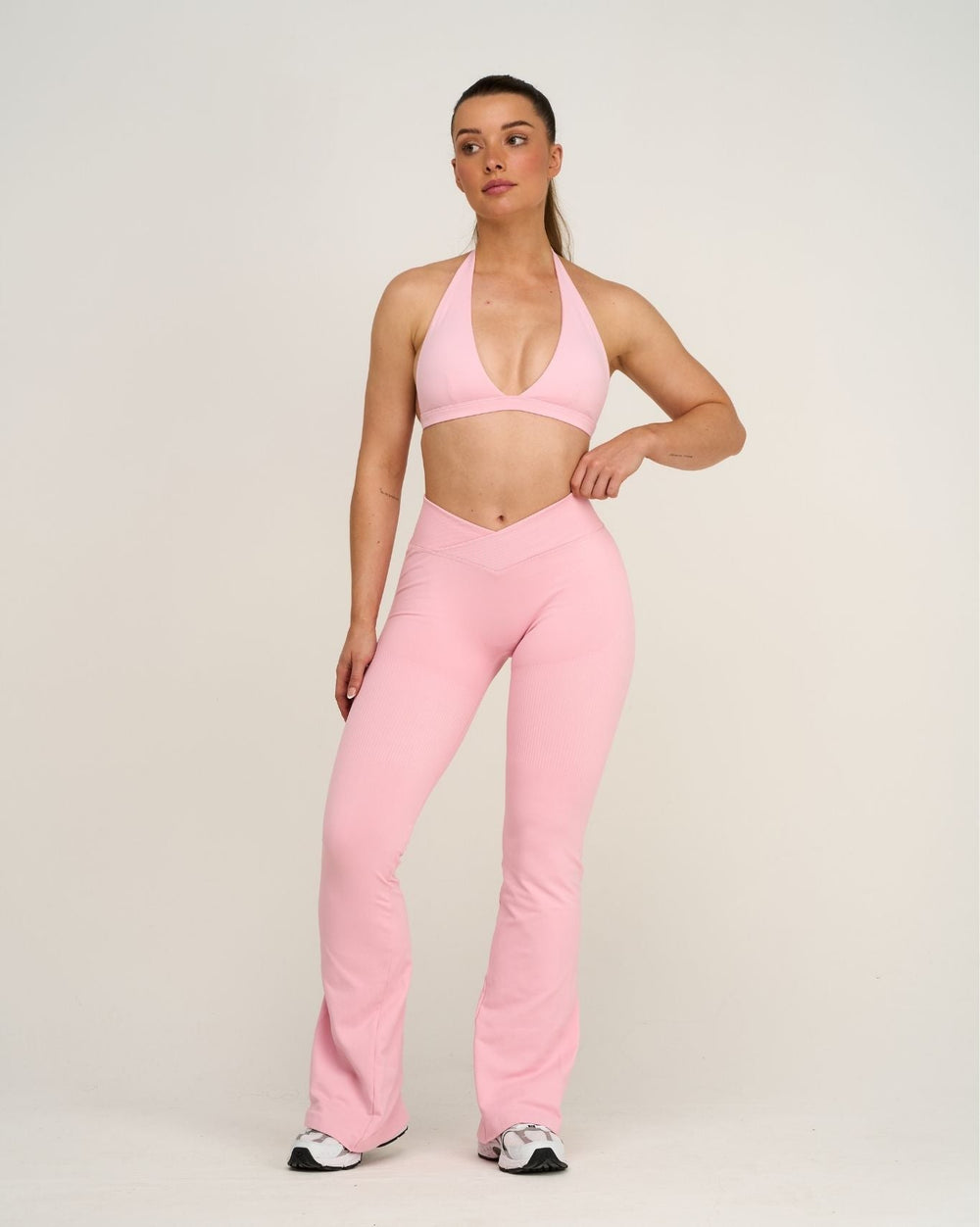 Elevate™ Sculpting Mid V-Waist Scrunch Flare | Cotton Pink