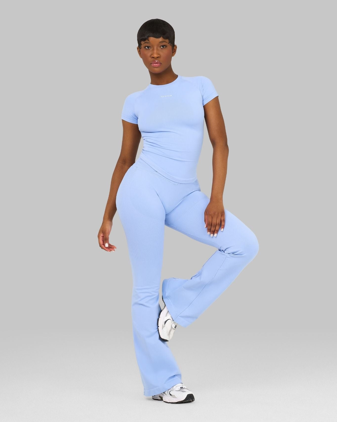 Elevate™ Sculpting Mid V-Waist Scrunch Flare | Glacier