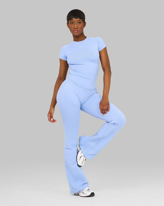 Elevate™ Sculpting Mid V-Waist Scrunch Flare | Glacier