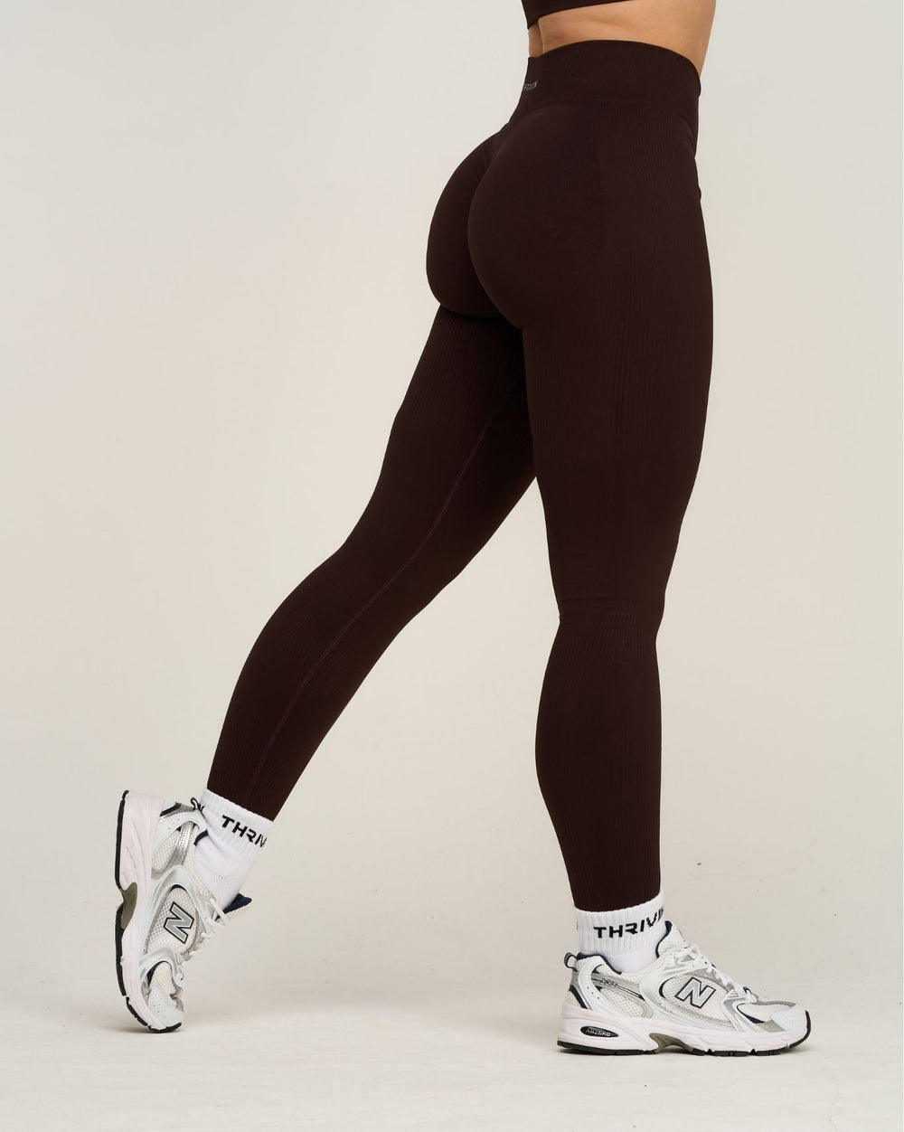 Elevate™ Sculpting Mid Waist Scrunch Leggings | Coffee