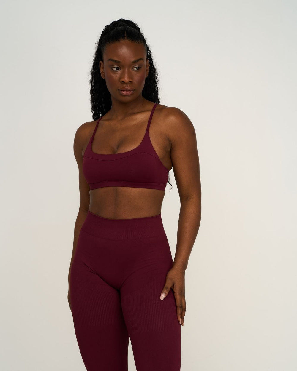 Elevate™ Sculpting Seamless Scoop Neck Bra | Merlot