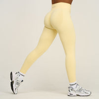 Elevate™ Sculpting Mid Waist Scrunch Leggings | Golden Butter