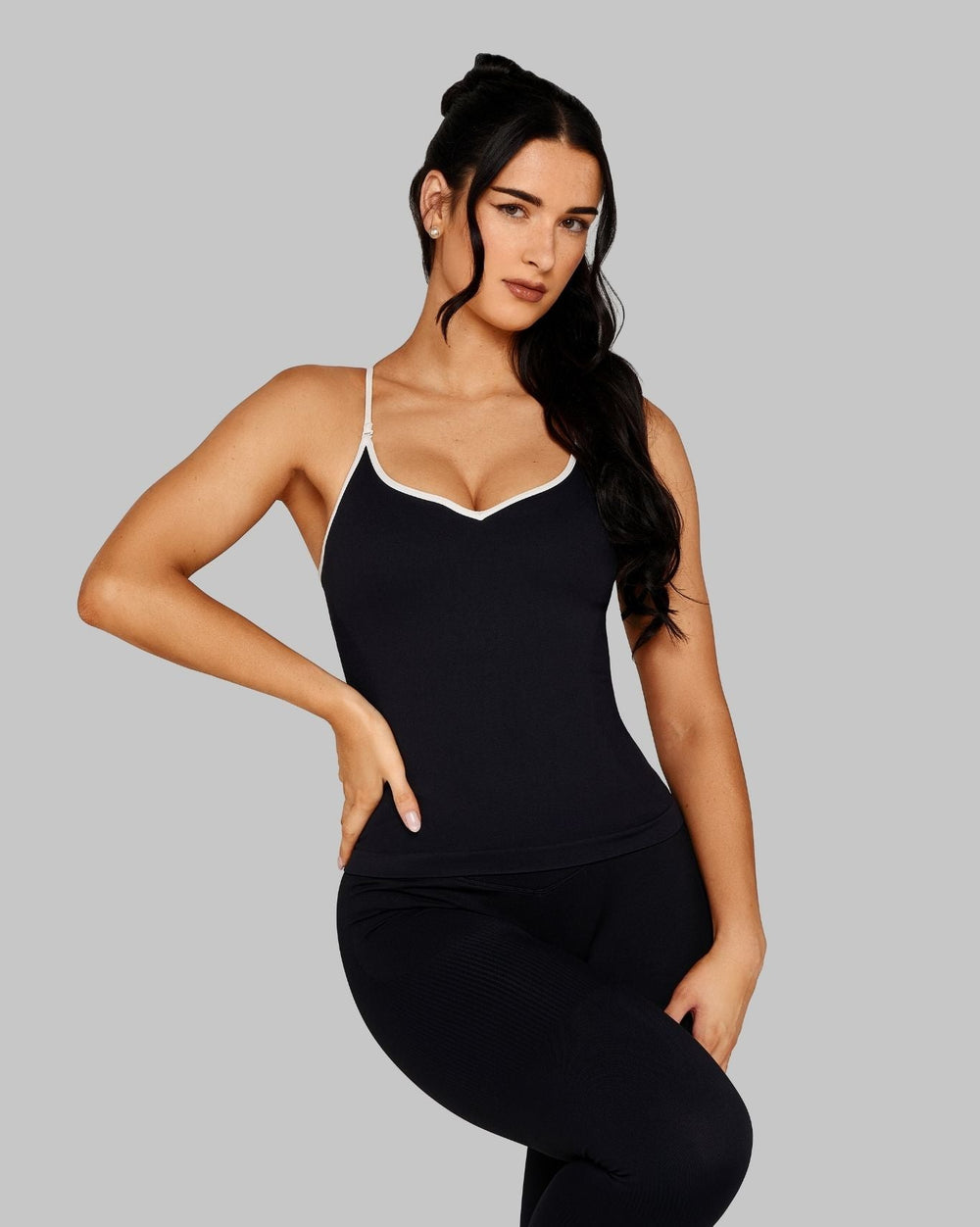 Outline Sweetheart Tanktop | Night Black