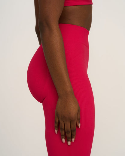 Elevate™ Sculpting Mid Waist Scrunch Leggings | Strawberry