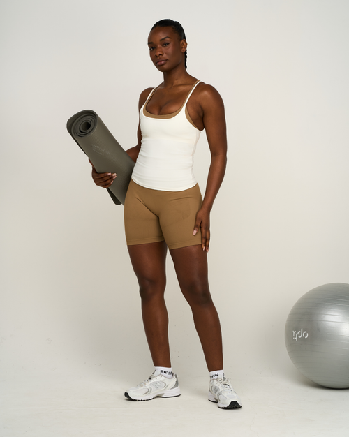 Elevate™ Sculpting Seamless Scoop Neck Cami | Cream