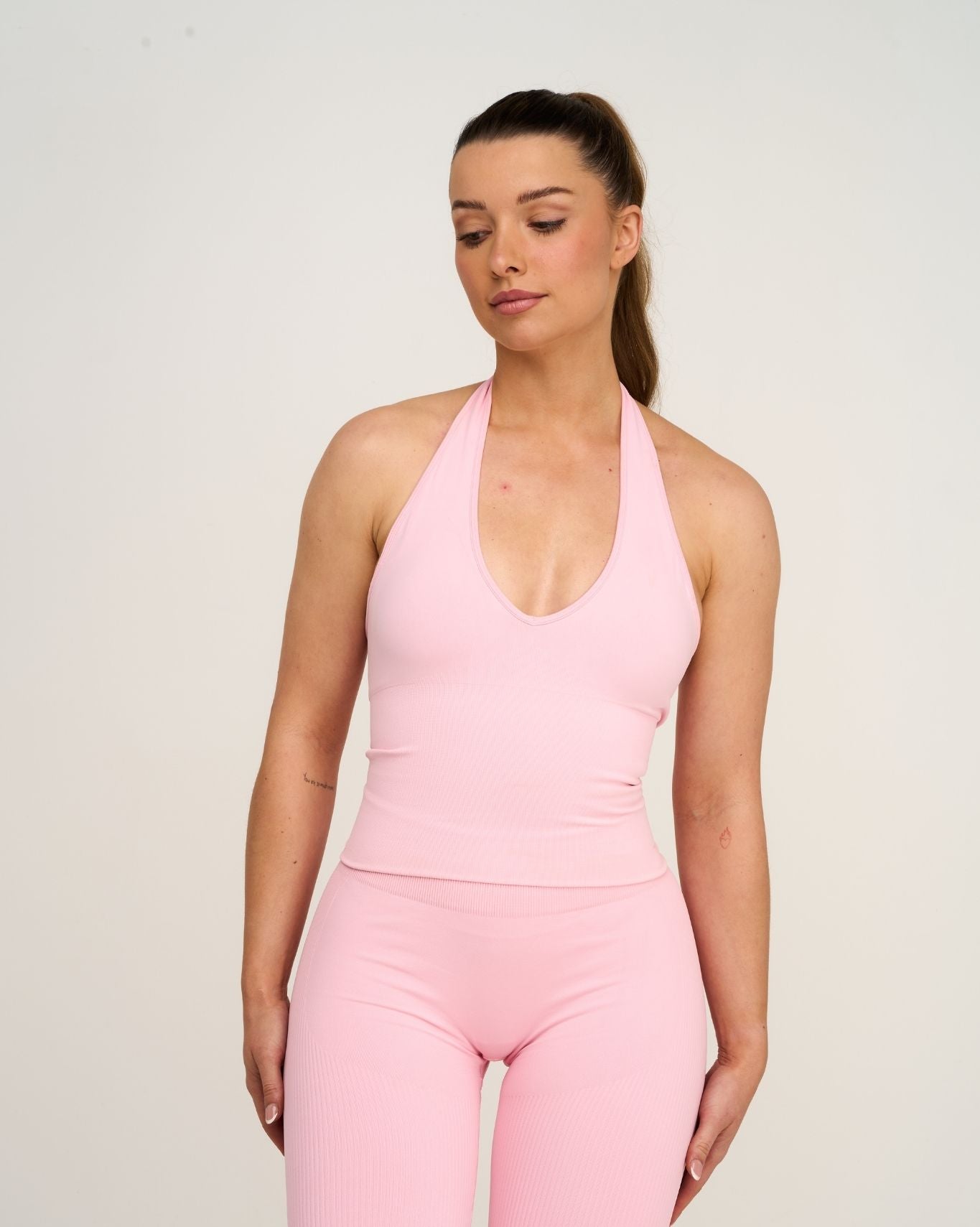 Elevate™ Sculpting Seamless Halterneck Top | Cotton Pink