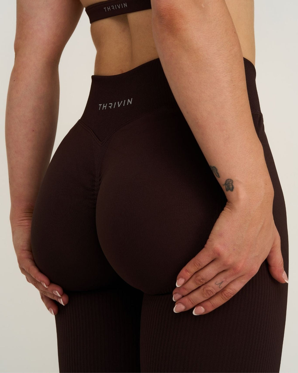 Elevate™ Sculpting Mid V-Waist Scrunch Flare | Coffee