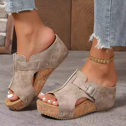 OSONN Women’s RetroBay Buckle Peep-Toe Wedge Sandals – Rivet-Detail Platform Beach Shoes (US 5–10.5)