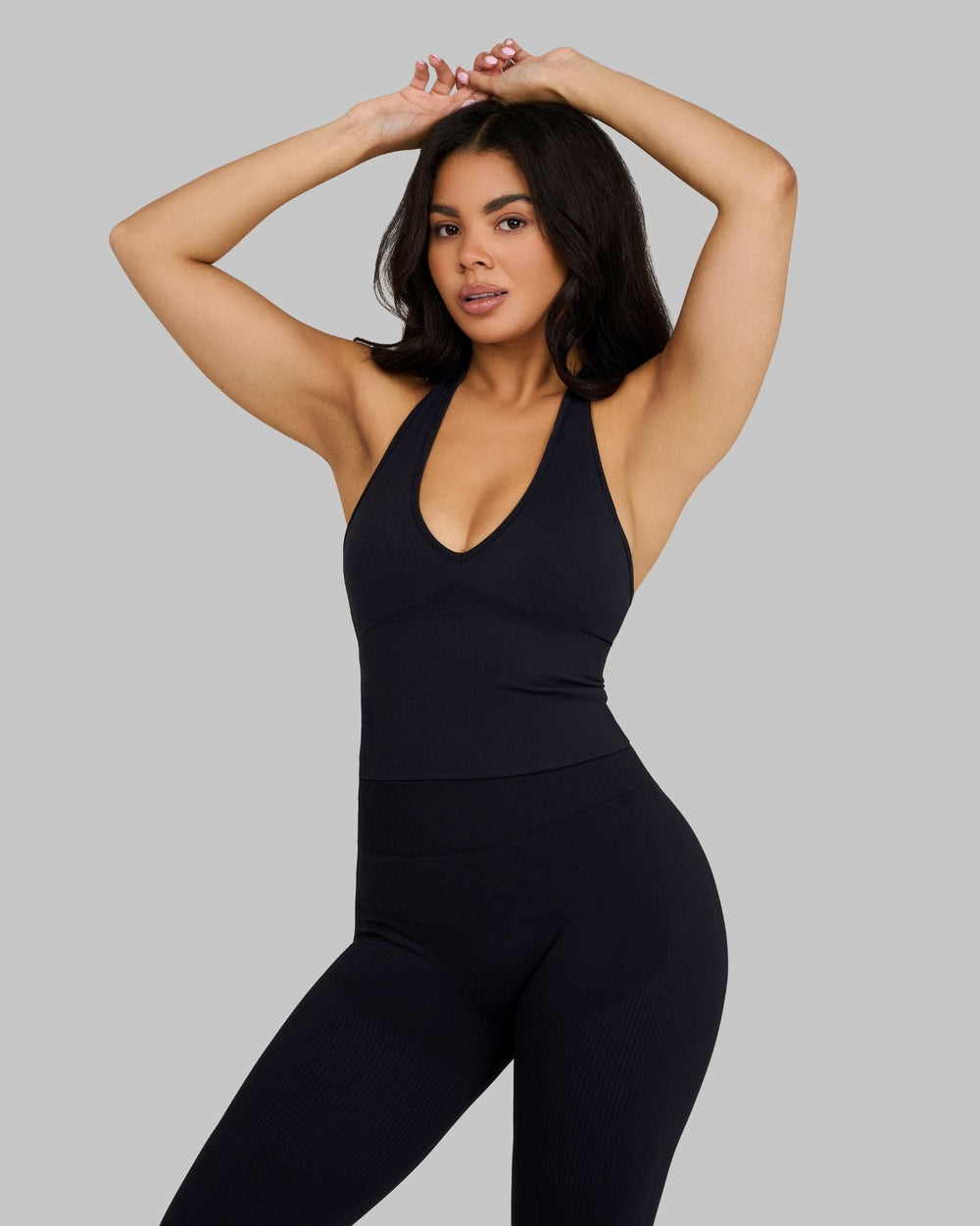 Elevate™ Sculpting Seamless Halterneck Top | Night Black