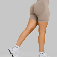 Elevate™ Sculpting Mid Waist Scrunch Shorts | Latte