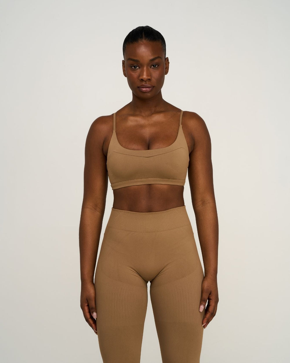 Elevate™ Sculpting Seamless Scoop Neck Bra | Toffee