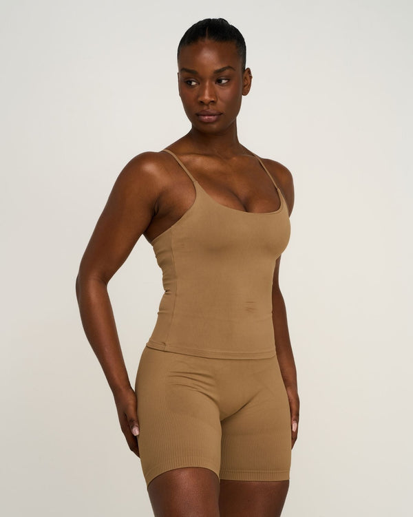 Elevate™ Sculpting Seamless Scoop Neck Cami | Toffee