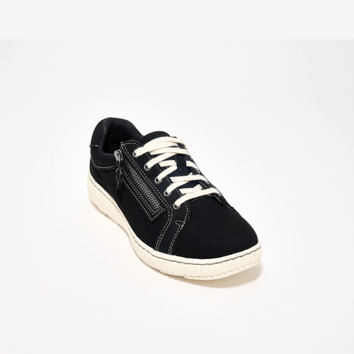Caroline Zip Sneakers – The Classic Sneaker With a Bold Twist