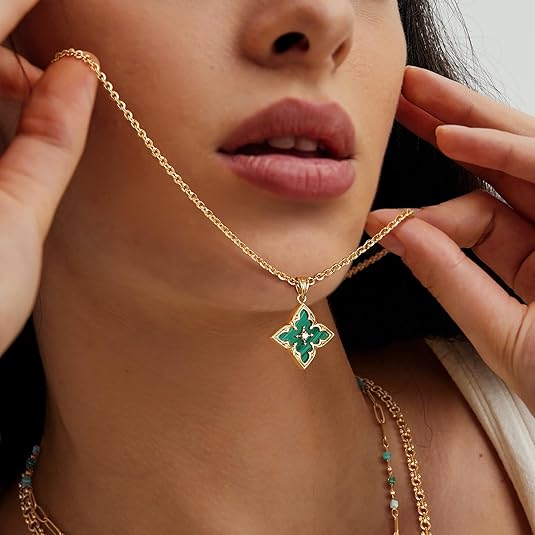 Emerald Clover Pendant Necklace — image 2